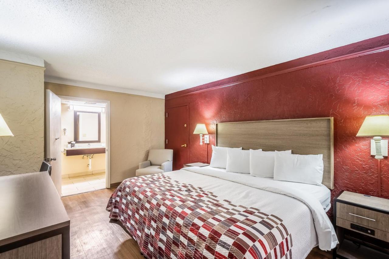 Red Roof Inn Tampa Bay - Αγία Πετρούπολη Εξωτερικό φωτογραφία