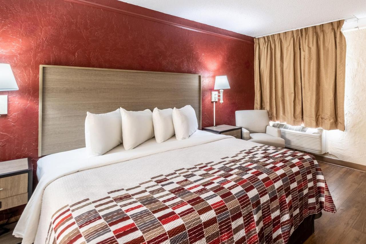 Red Roof Inn Tampa Bay - Αγία Πετρούπολη Εξωτερικό φωτογραφία