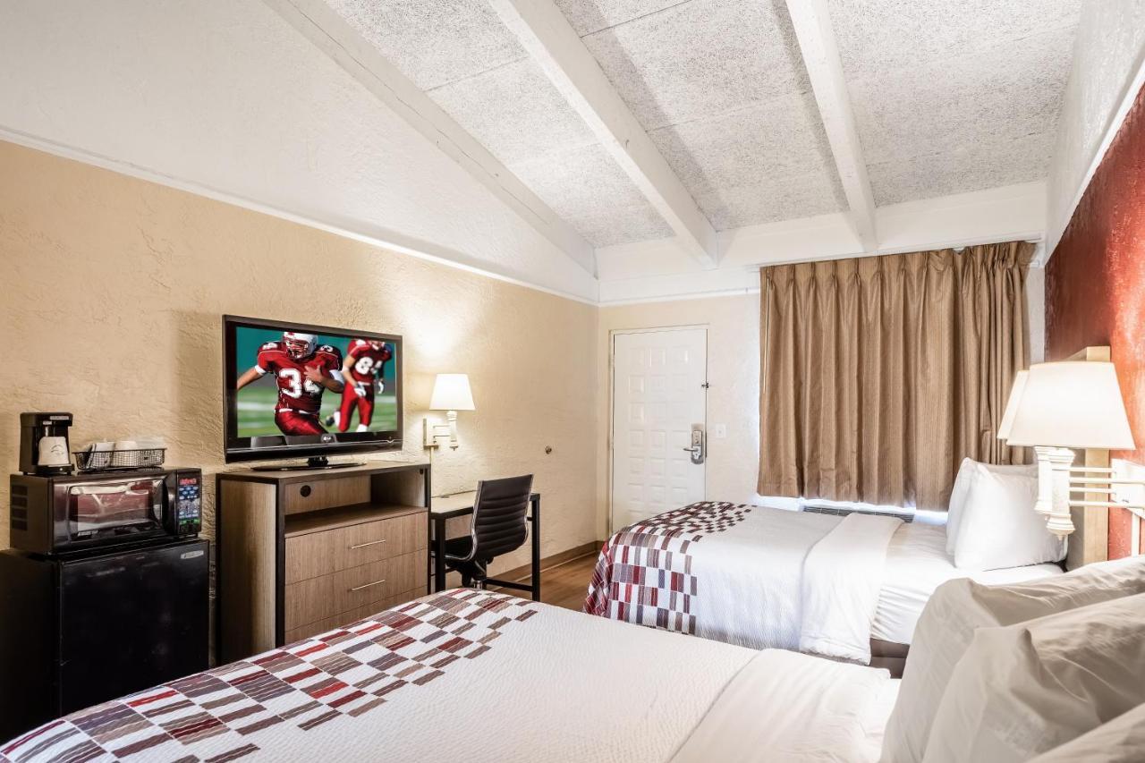 Red Roof Inn Tampa Bay - Αγία Πετρούπολη Εξωτερικό φωτογραφία